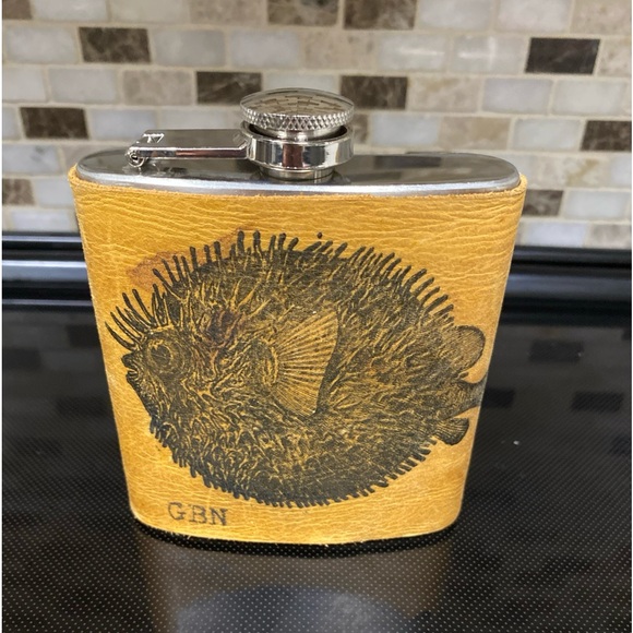 Top Shelf Stainless Steel Leather Covered Flasks 6 oz. - Picture 15 of 15